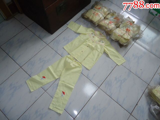 七八十年代怀旧儿童服装30套合售