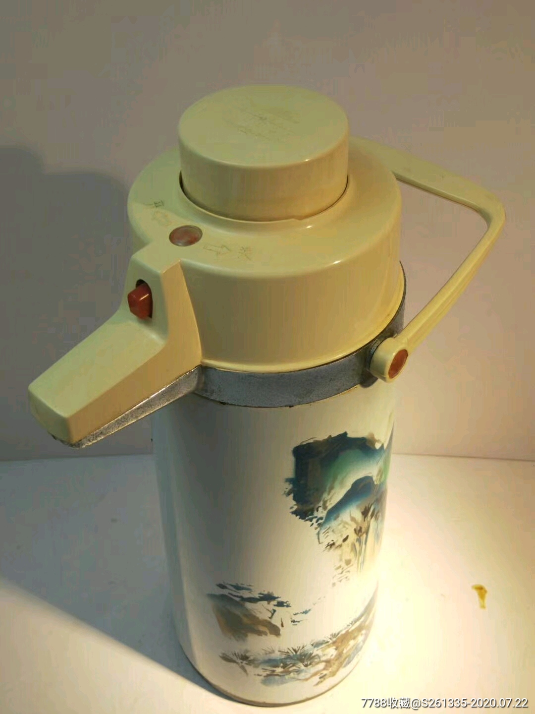 收的搪瓷暖瓶全品包老