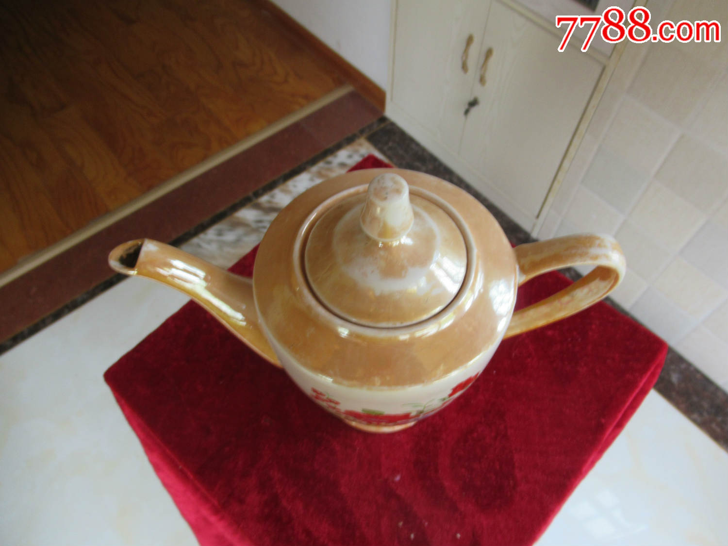 【茶壶收藏】八十年代黄釉瓷花卉图握把大茶壶(完美品相)