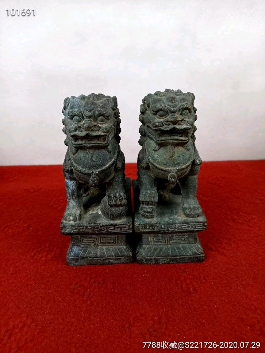 青铜狮子摆件