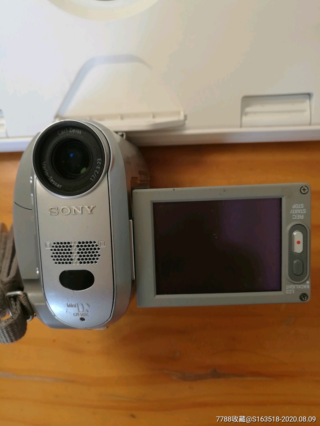 索尼dcr-hc20e磁带摄像机