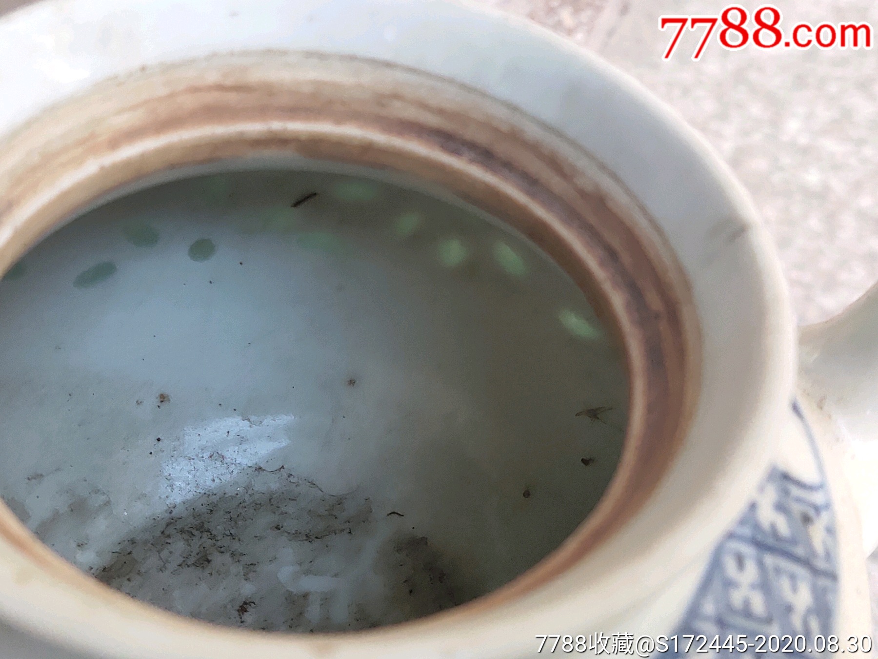 青花玲珑壶