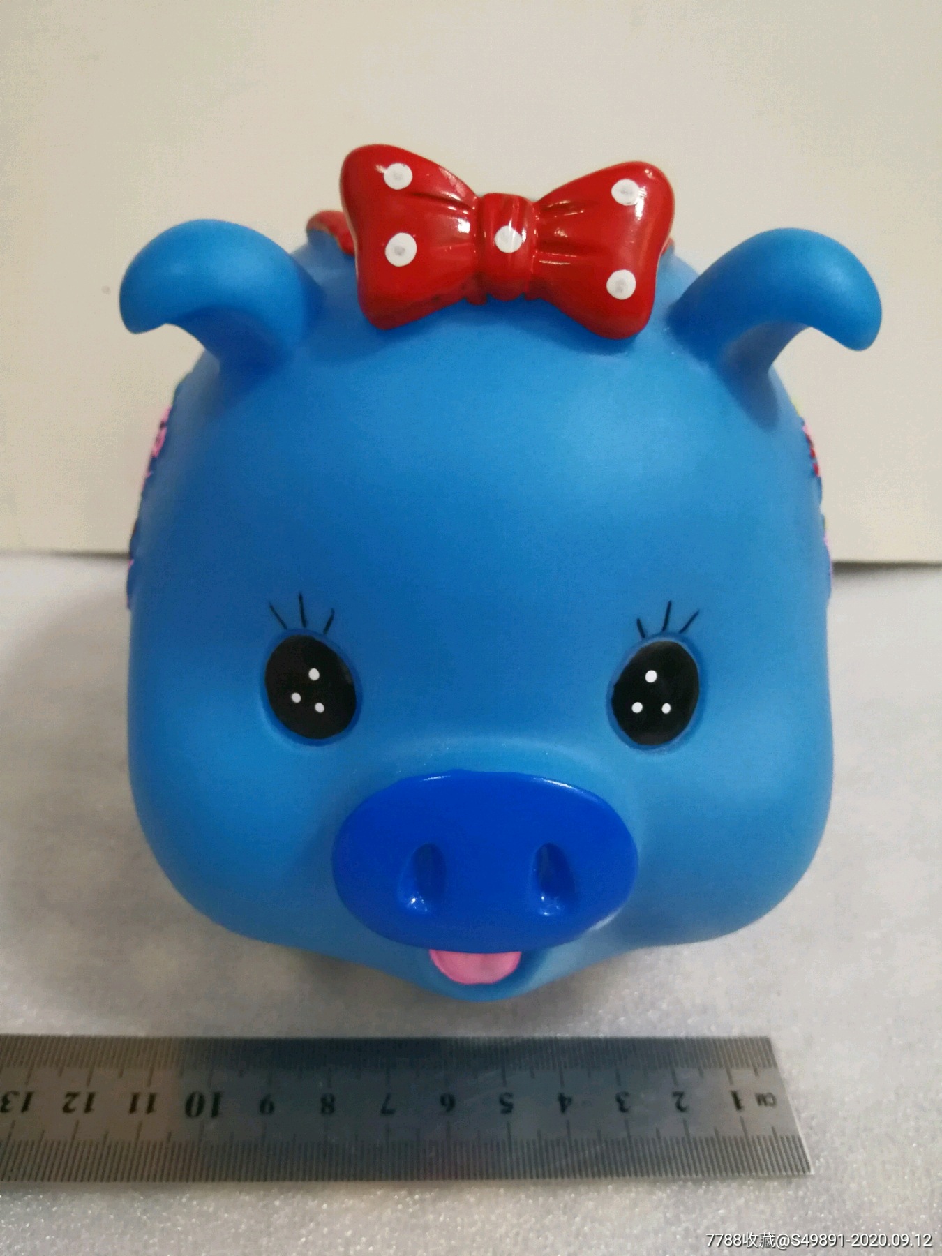 蓝色j小猪储钱罐