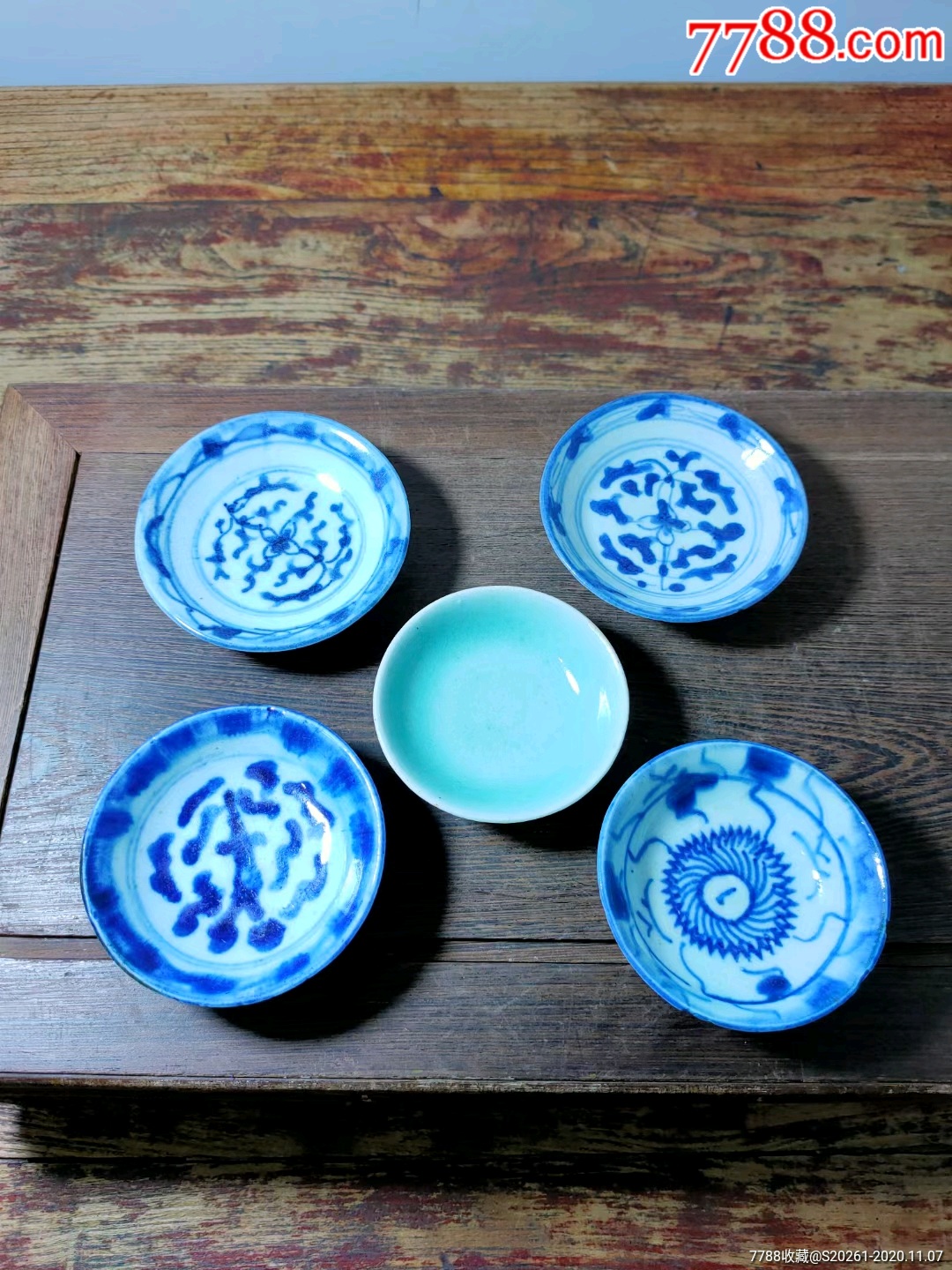 完整好品釉光一流清代青花豆青瓷盘五个合拍