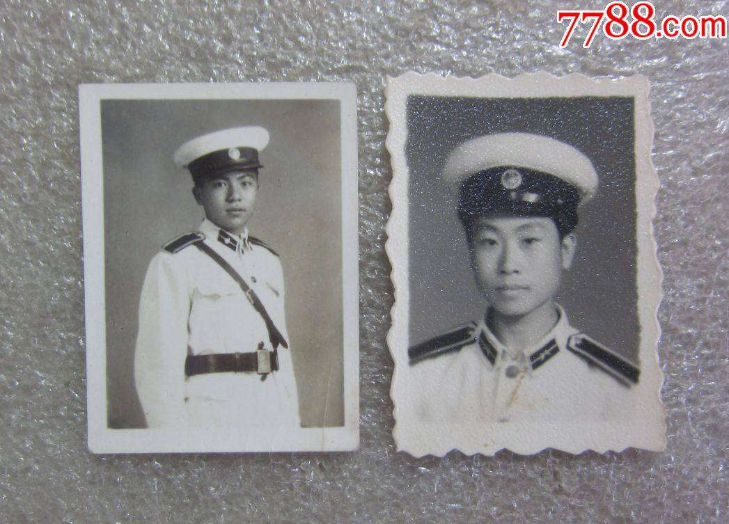 50年代《55式海军学员一寸照片两张》
