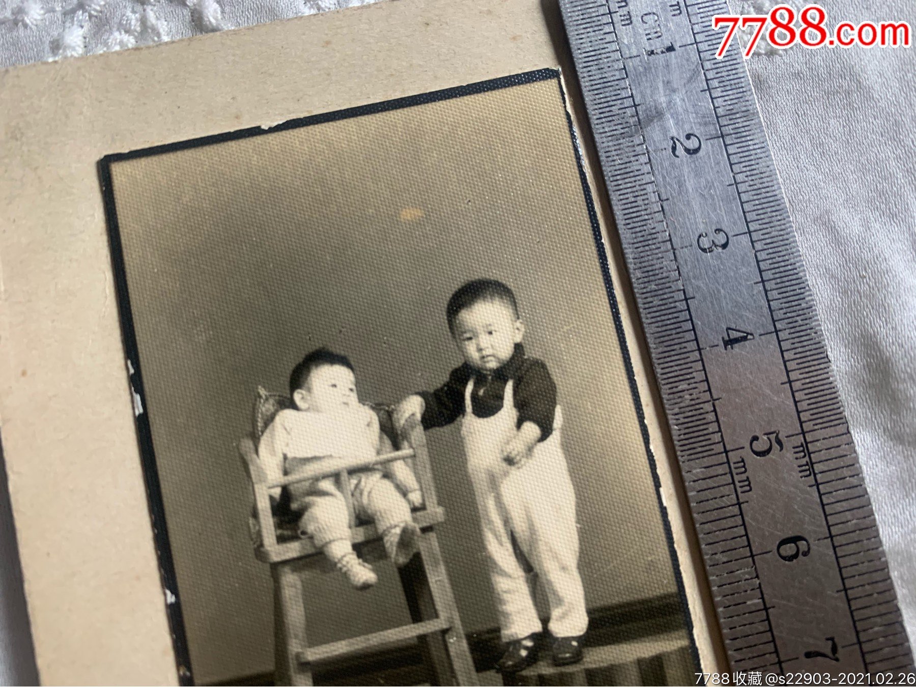 民国老照片;童年的回忆两个男宝宝留下小时候的样子摄于昆明约7.8x5.