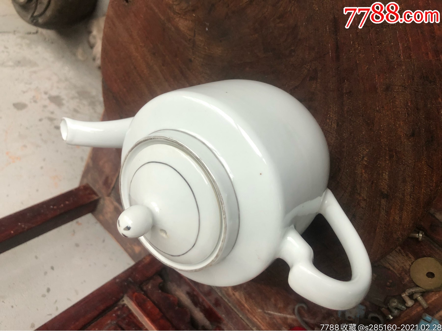 567年代景德镇花鸟茶壶一部,全品不杯