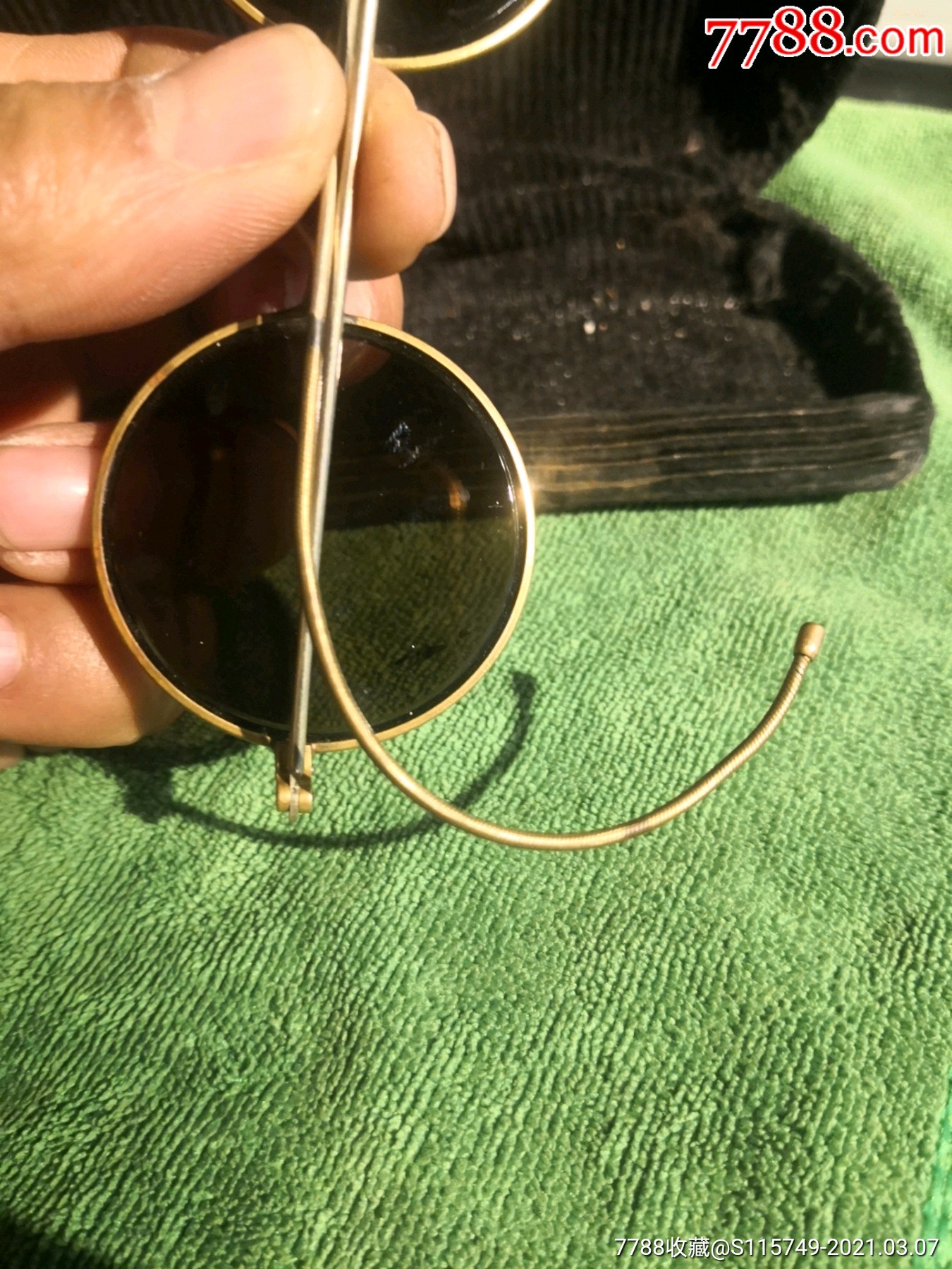 精品古董眼镜