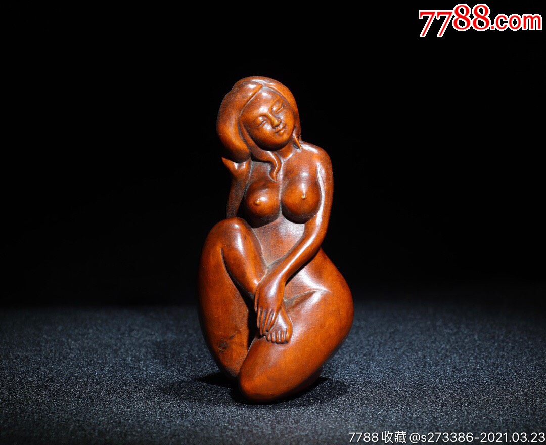 黄杨木精工雕刻坐裸美女,高9厘米,宽4厘米,重68克