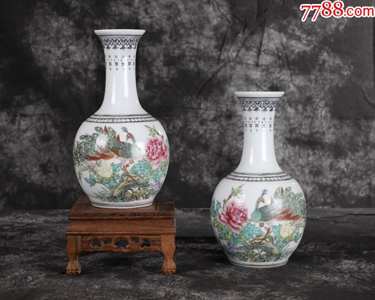 28010品99景德镇十大瓷厂老厂货瓷器/西莲边脚孔雀牡丹冬瓜瓶一对$5