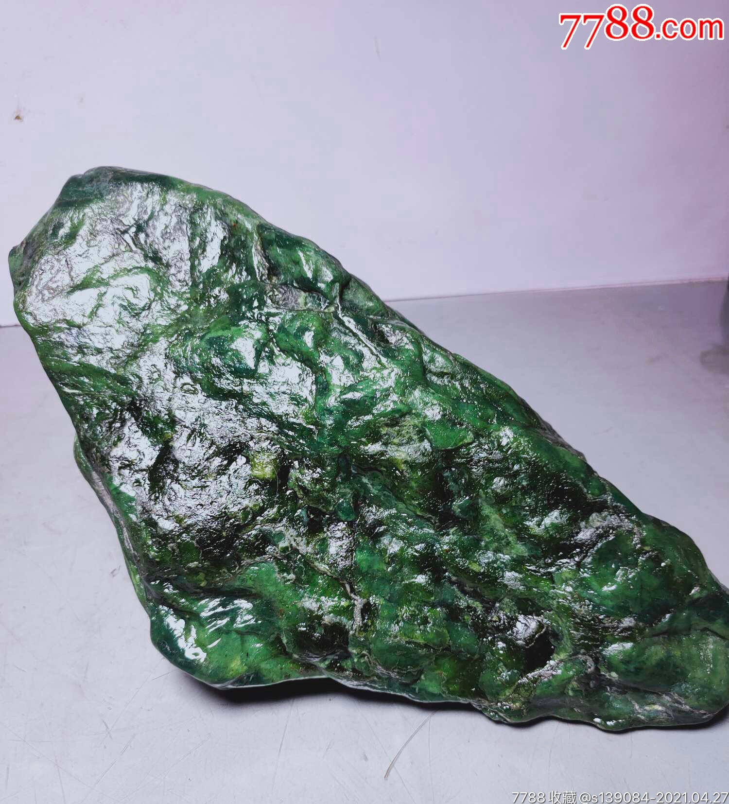 新疆戈壁绿碧玉原石12斤多包真
