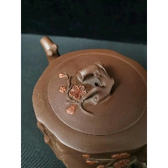 >> 汪寅仙作品【梅桩】花器作品原矿紫泥砂料制成,造型生动传神,多空