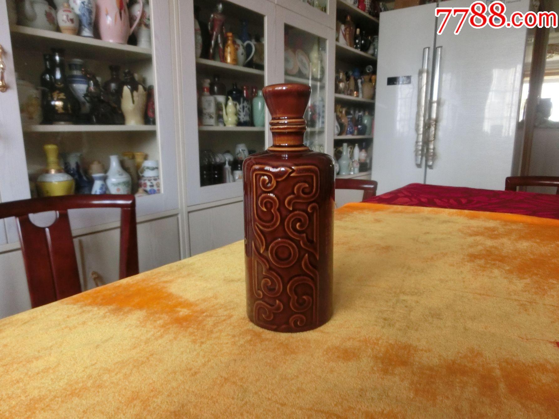 【酒瓶收藏】酱釉瓷君宴酒一斤装酒瓶(完美品)