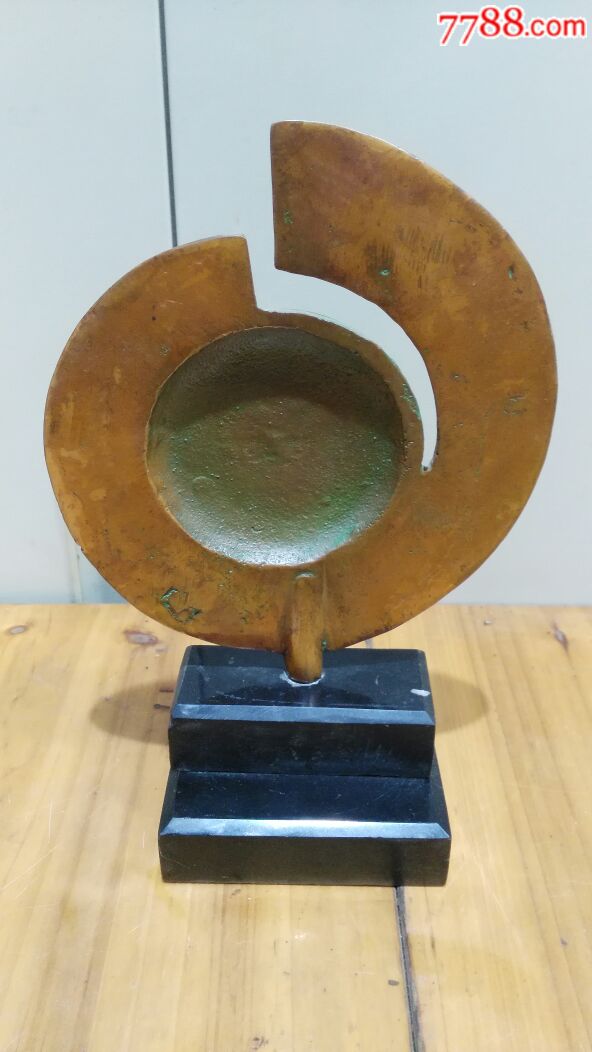 云南斑铜--云南省名牌产品认证奖牌座-铜杂件-