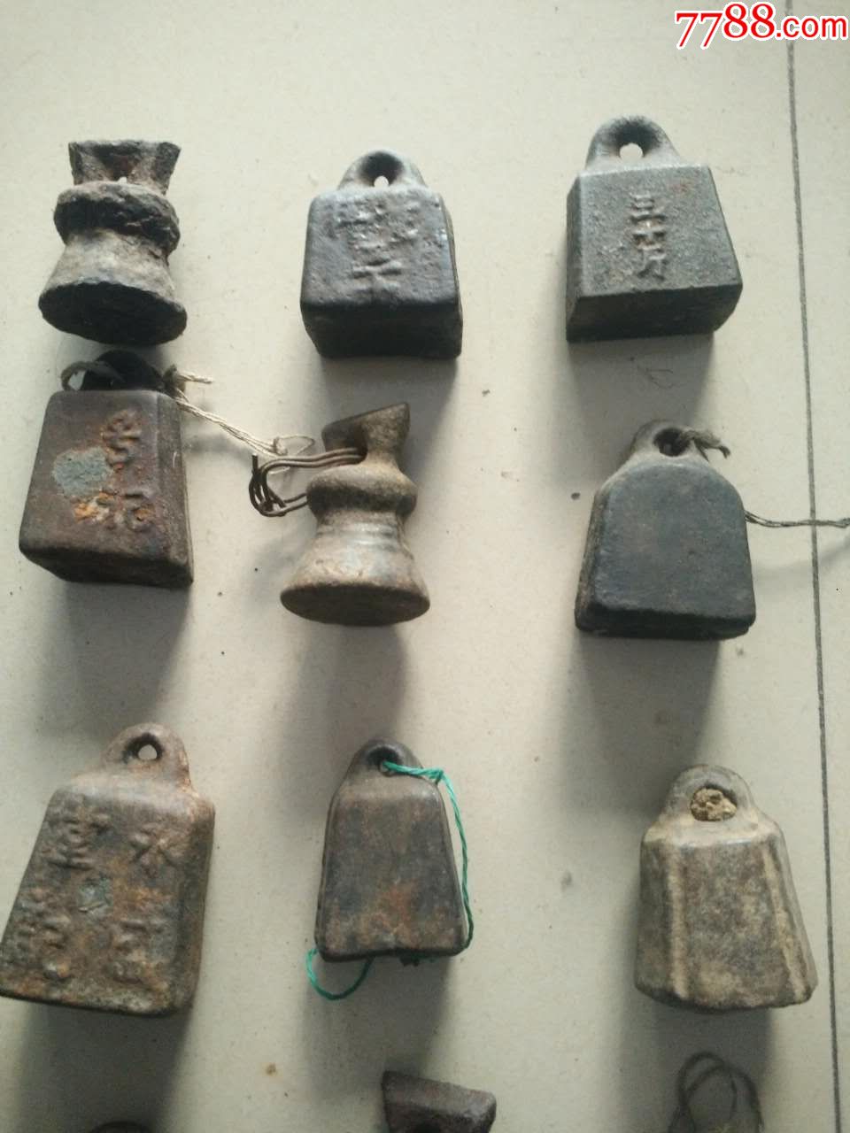 明清老铁制秤砣38个一起,一半以上带商号,尺寸9-7cm左右