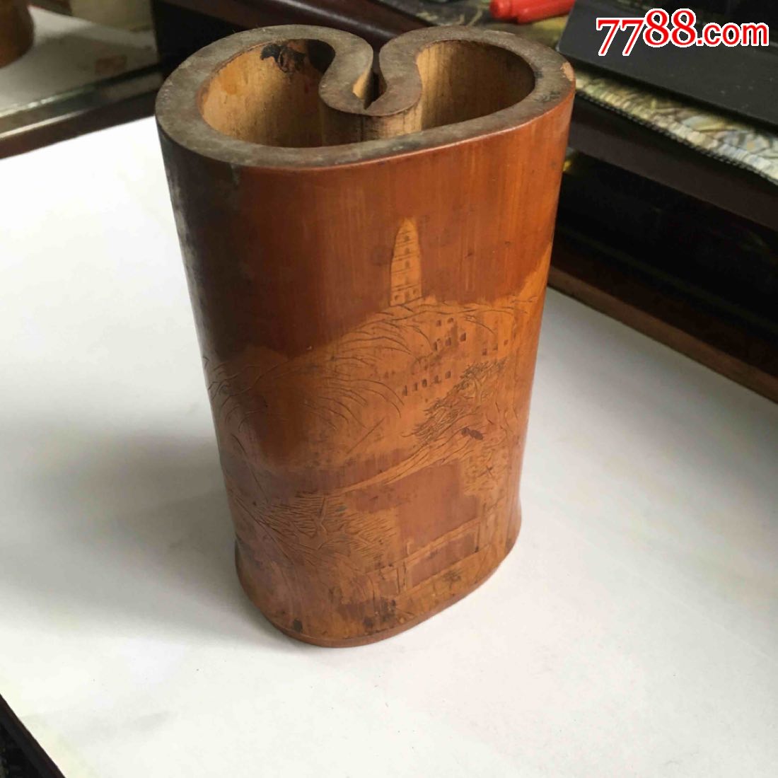 早期异型老竹笔筒(延安宝塔山)_竹雕笔筒_舞味斋【7788收藏__收藏热线