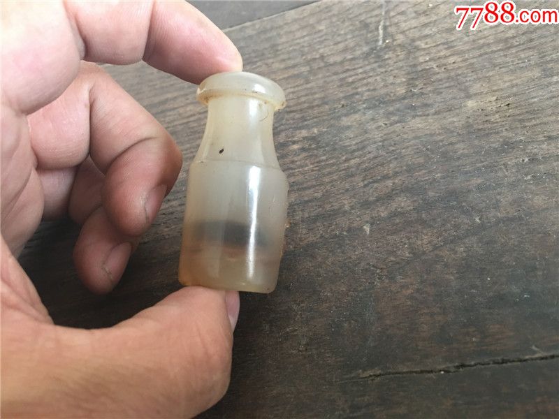 清代纯白冰糖料润滑巧雕老玛瑙烟嘴烟锅烟具收藏老料雕件挂饰包