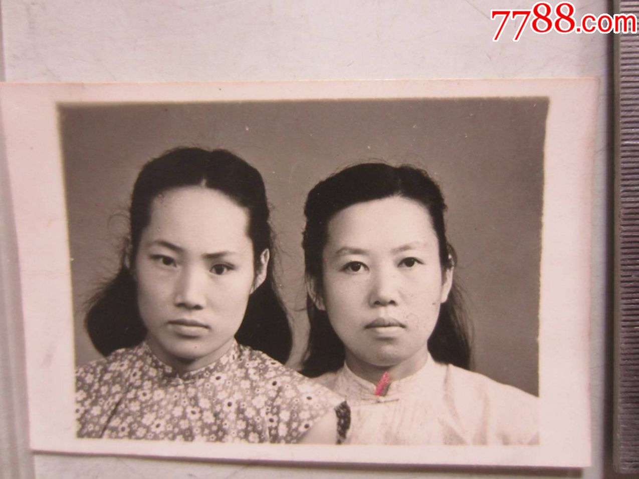 美女合影(老照片)