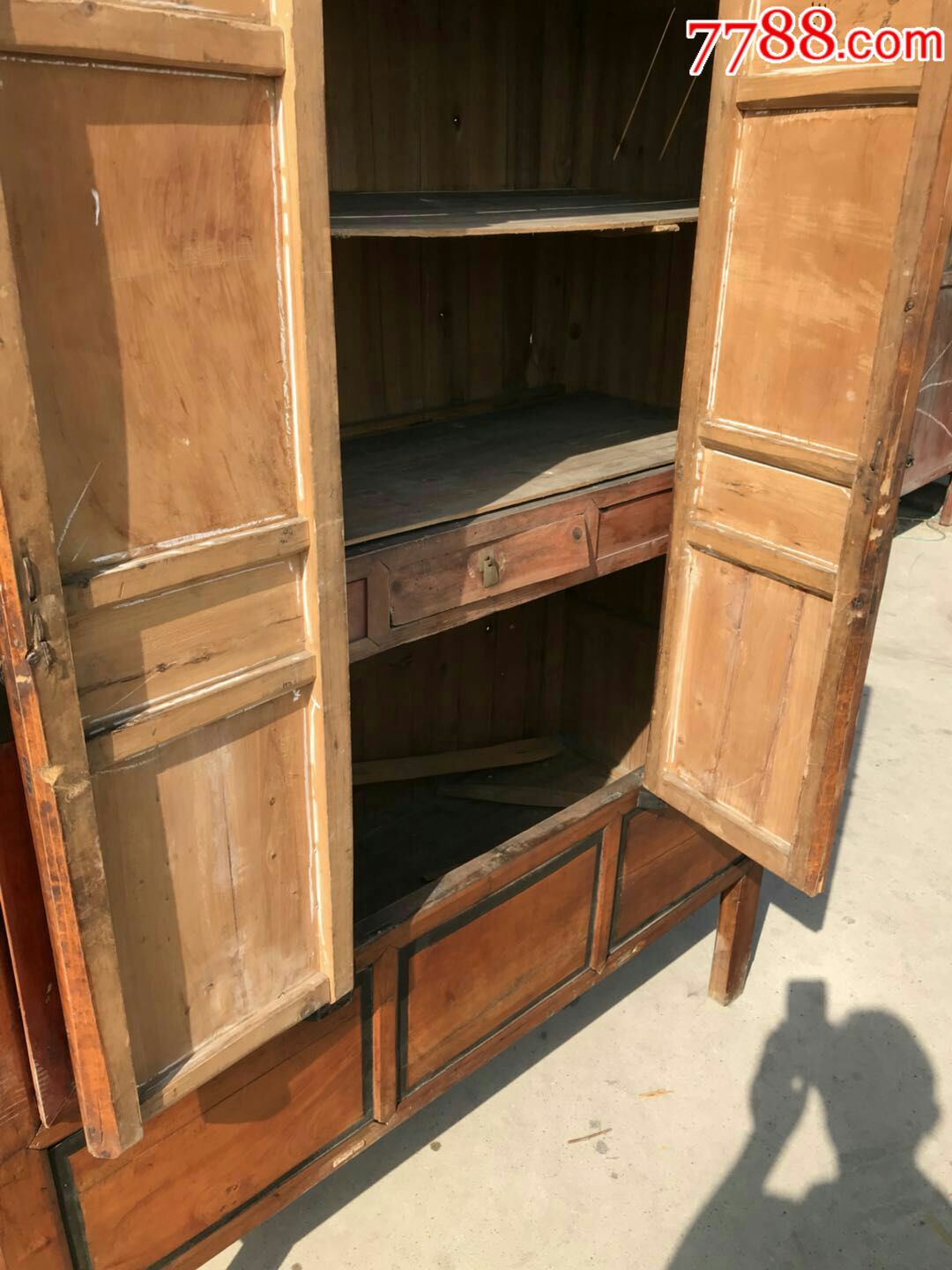 民国柏木手绘《红楼梦》人物故事书柜一个.描