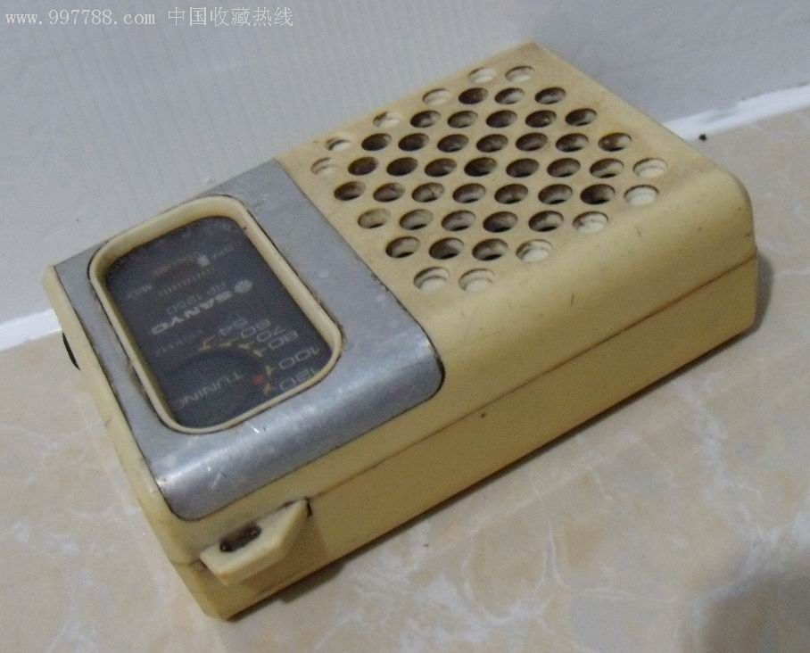 三洋袖珍半导体收音机
