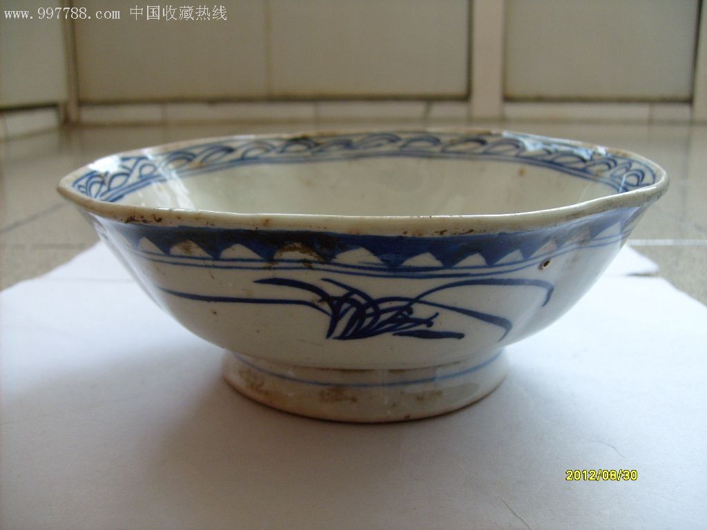 青花八角碗