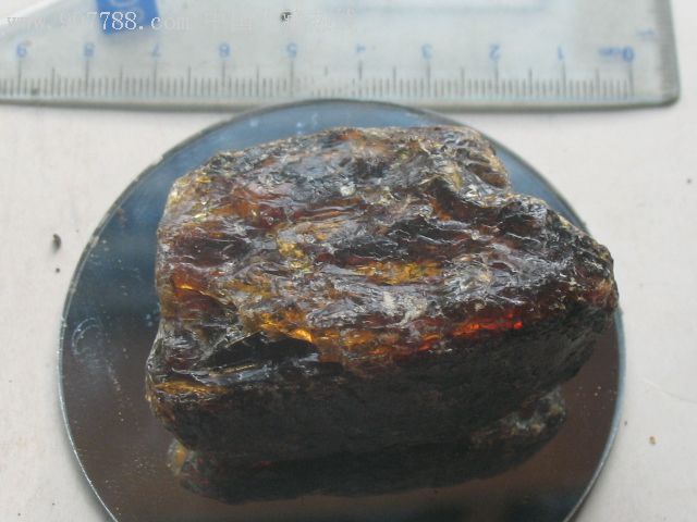 天然大块琥珀,重37克可收藏,可做雕件还有药用价值