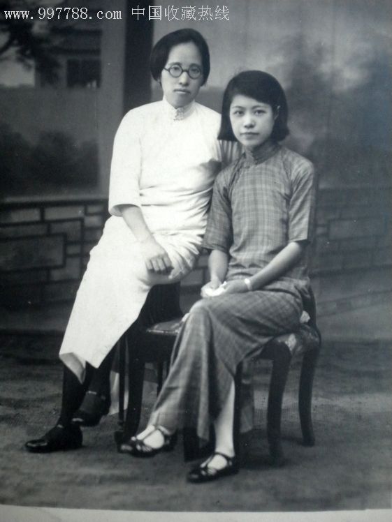 民国经典老照片美女合影