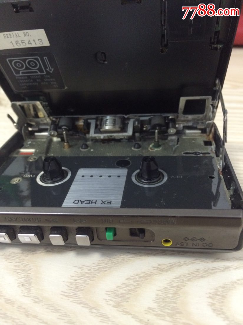 一台索尼sonywm-gx51磁带随身磁带机