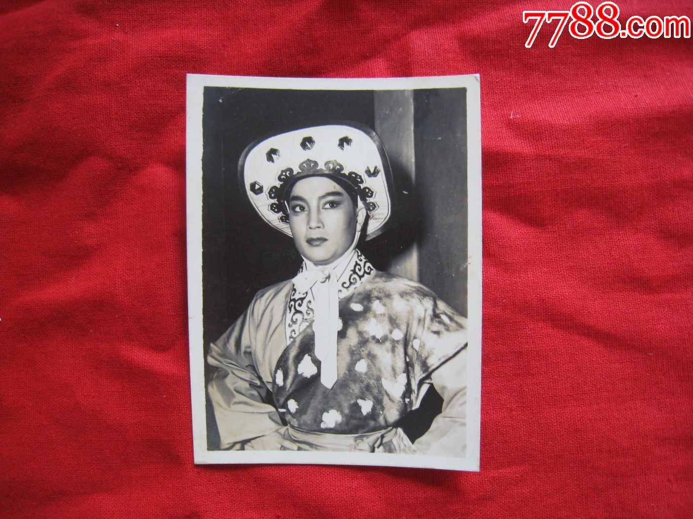 五十年代初戏曲老照片:上海戏曲名家上海越剧团演出(陈少春)