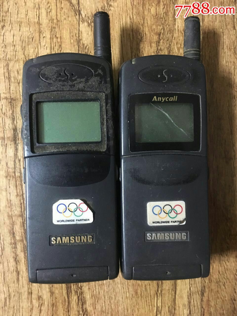 三星手机一对型号sgh-600c
