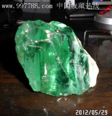 绿水晶原石