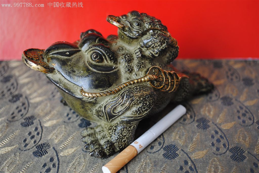 三脚铜金蟾