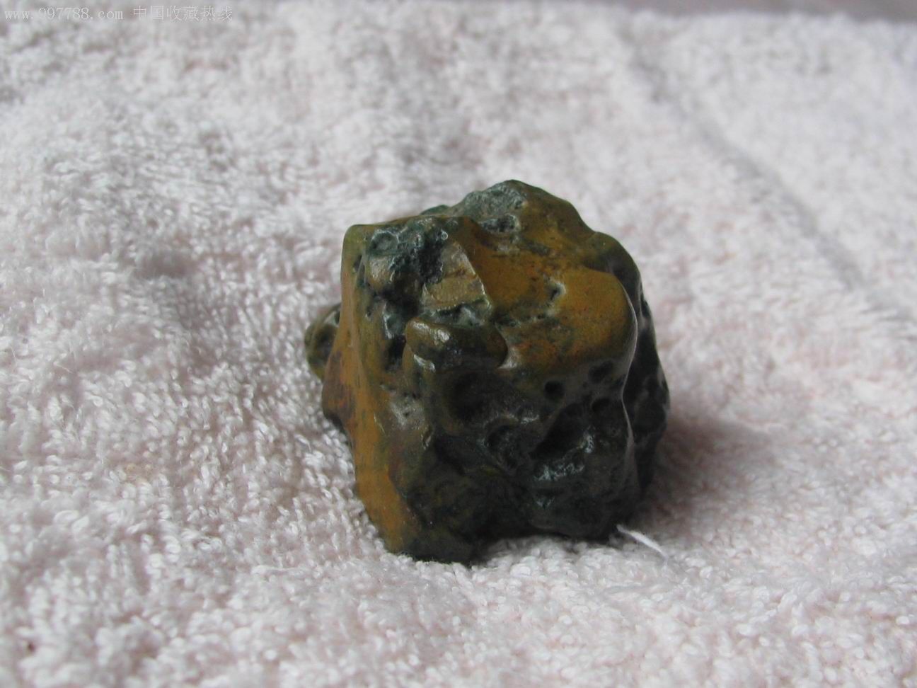 戈壁绿苔藓玛瑙原石