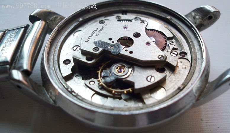 50年代17钻单历美度MIDA上弦手表。