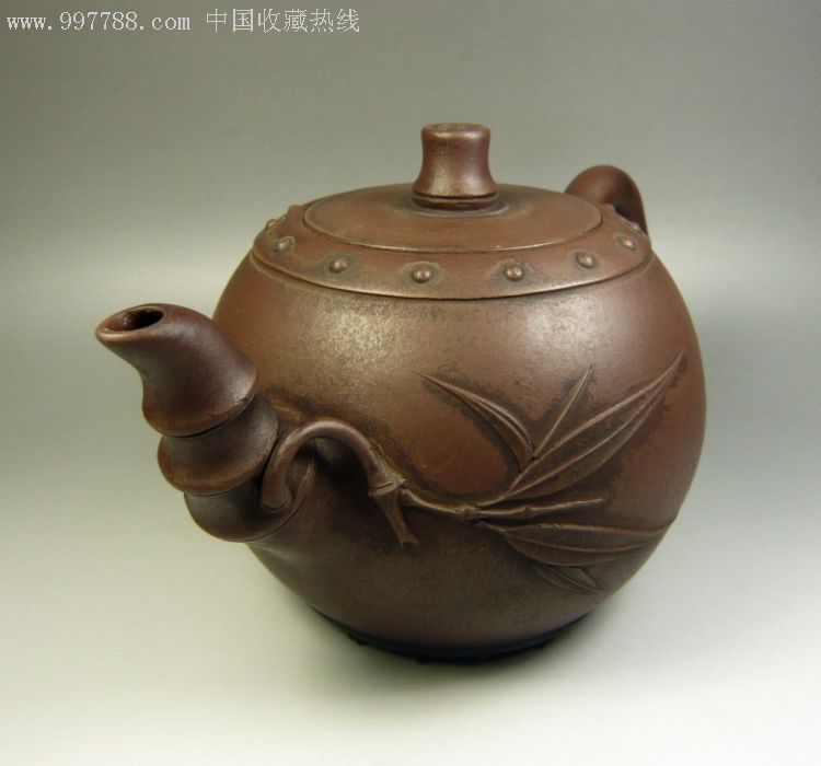 吴云根早期中国宜兴款紫砂壶竹节鼓壶