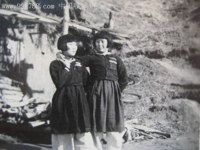 抗美援朝老照片-两个朝鲜女学生