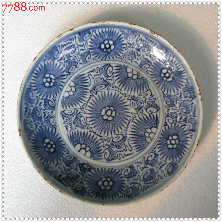 清代青花菊花纹盘青花瓷器