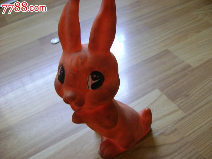 70年代的橡皮玩具——小兔子
