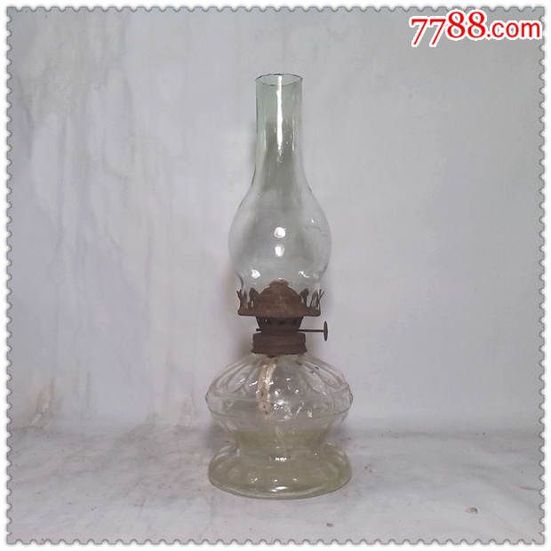 造型美观的民国香港制玻璃煤油灯-se2917029