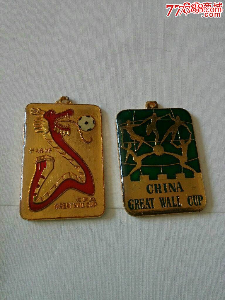 83年长城杯足球锦标宽纪念章-价格:20元-se32