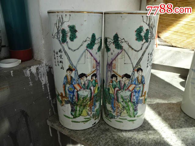 冯生祥晴雯撕扇帽筒一对