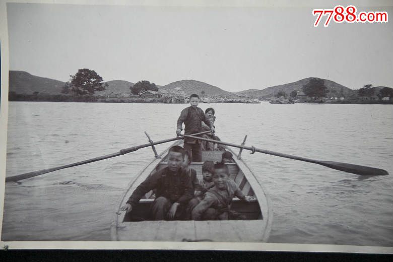 清代福建在湖里划船的儿童小孩们原版蛋清老照