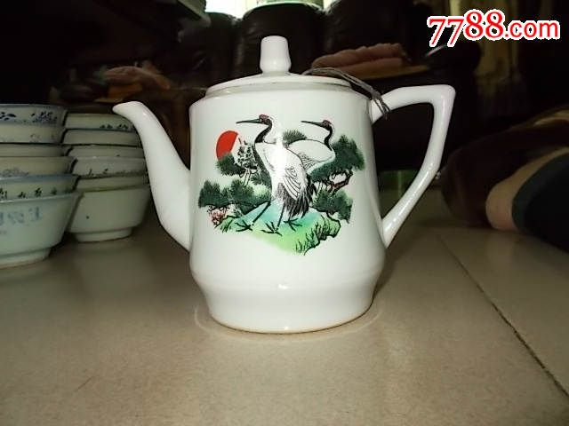 七八十年代景德镇白瓷松鹤字茶壶20cm16cm