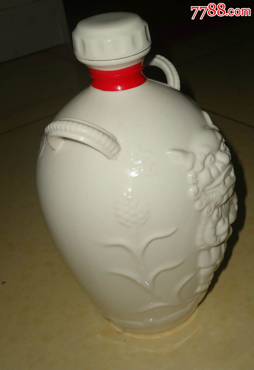 与众不同台湾金门高梁酒瓶_酒瓶_红色军垦杂