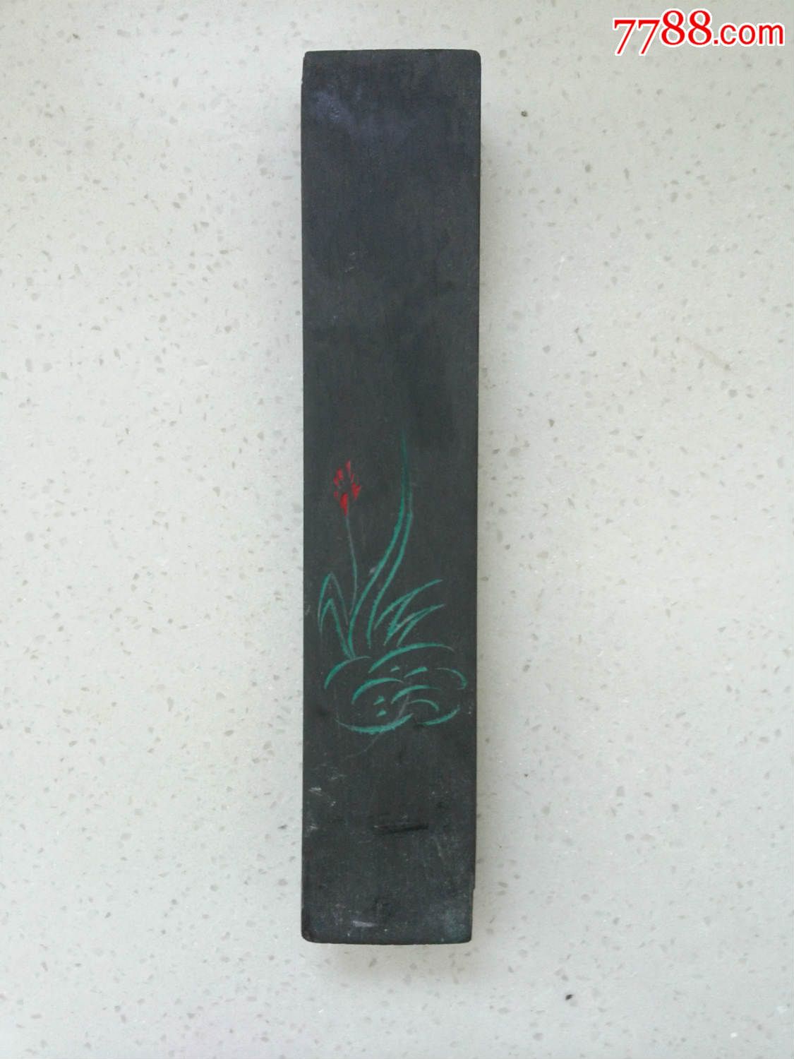 带工石头镇纸一只