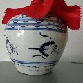 三井酒业60周年纪念手绘青花酒瓶