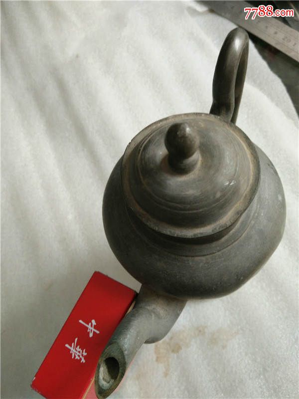 一个奖杯样式的老锡酒壶