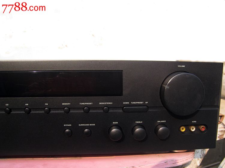 模拟五声道输出,带FM.AM收音功能。机器原装无修磨,产地丹麦,电压115-230V可调节。声色柔和细腻。可以选配遥控器,加50元。机器无修过。江浙沪地区运费一般30元,其他地区50元,发德邦物流(自提)或者德邦快递
