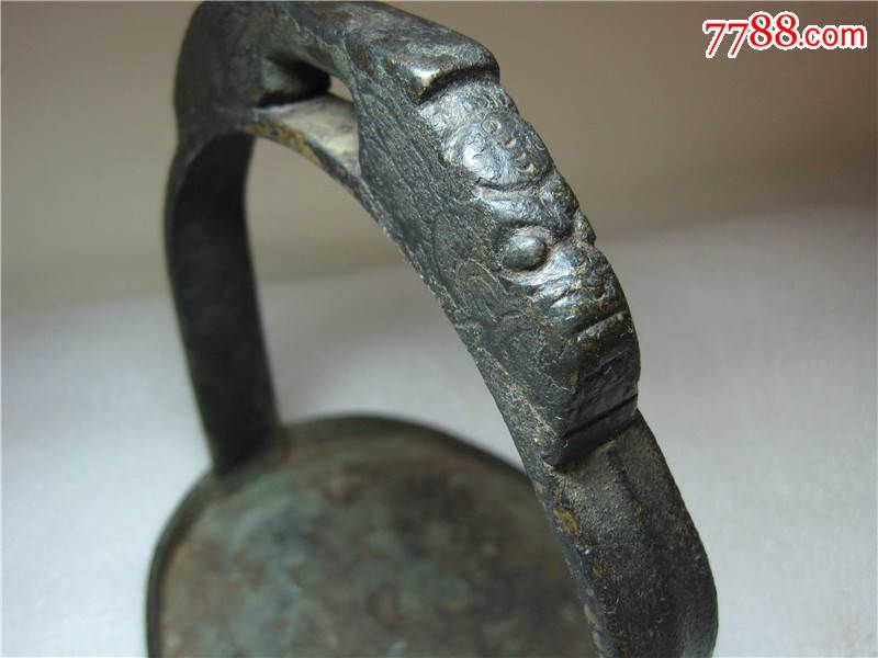 清代兽头铜马镫