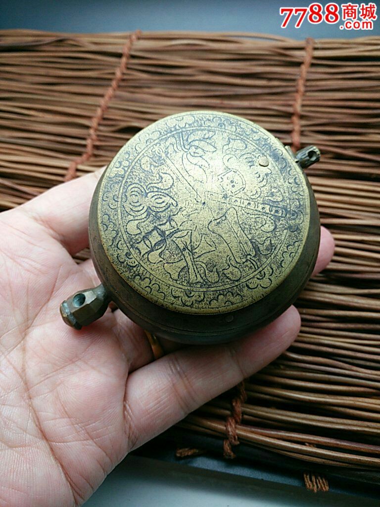 八宝铜烟盒